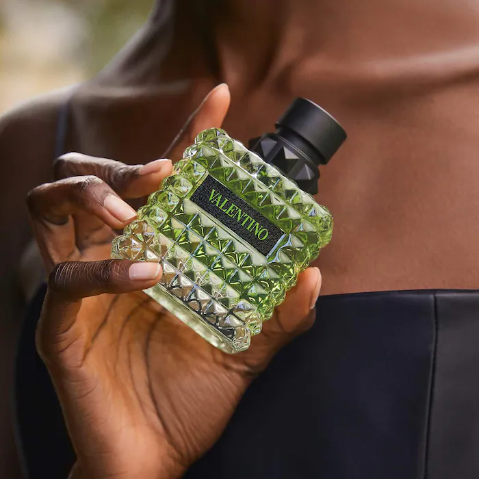 Valentino Donna Born in Roma Green Stravaganza Eau de Parfum with Vanilla & Tea Accord