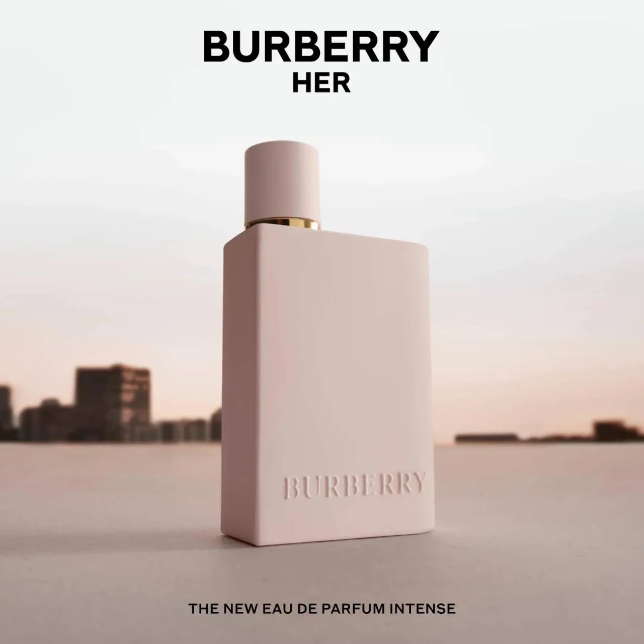 BURBERRY Her Eau de Parfum Intense with Strawberry and Orange Blossom