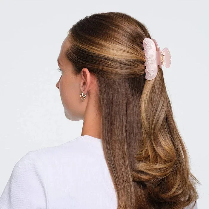 Emi Jay Sweetheart Hair Claw Clip in Pink Pixie